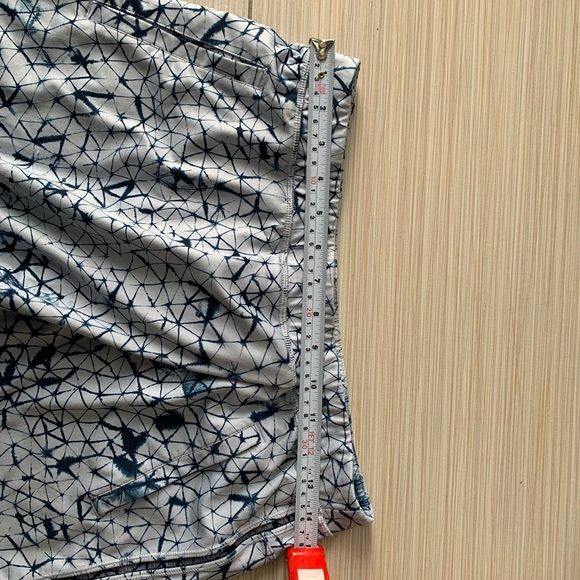 LULULEMON ATHLETICA RETREAT YOGI CROPPED PANTS, Sz 6, Grey and Blue - Picture 5 of 6